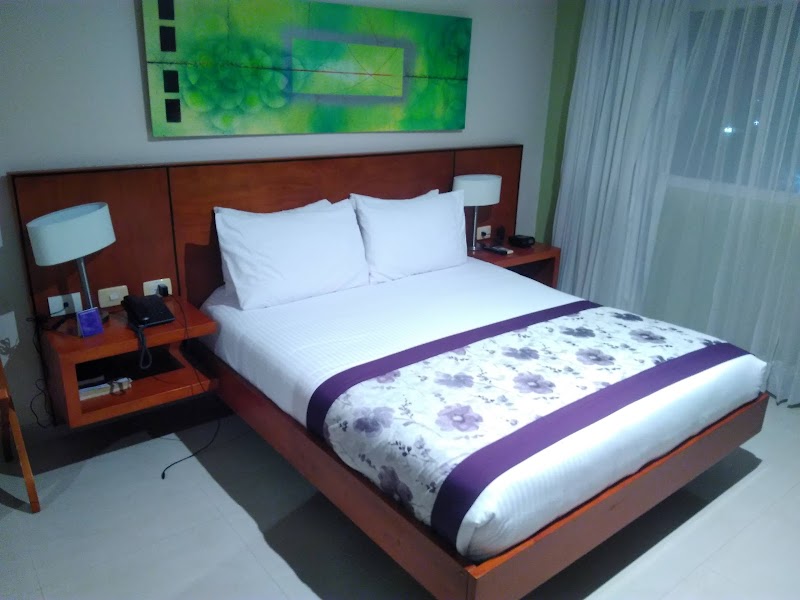 ATRIUM PLAZA HOTEL - miniatura 2