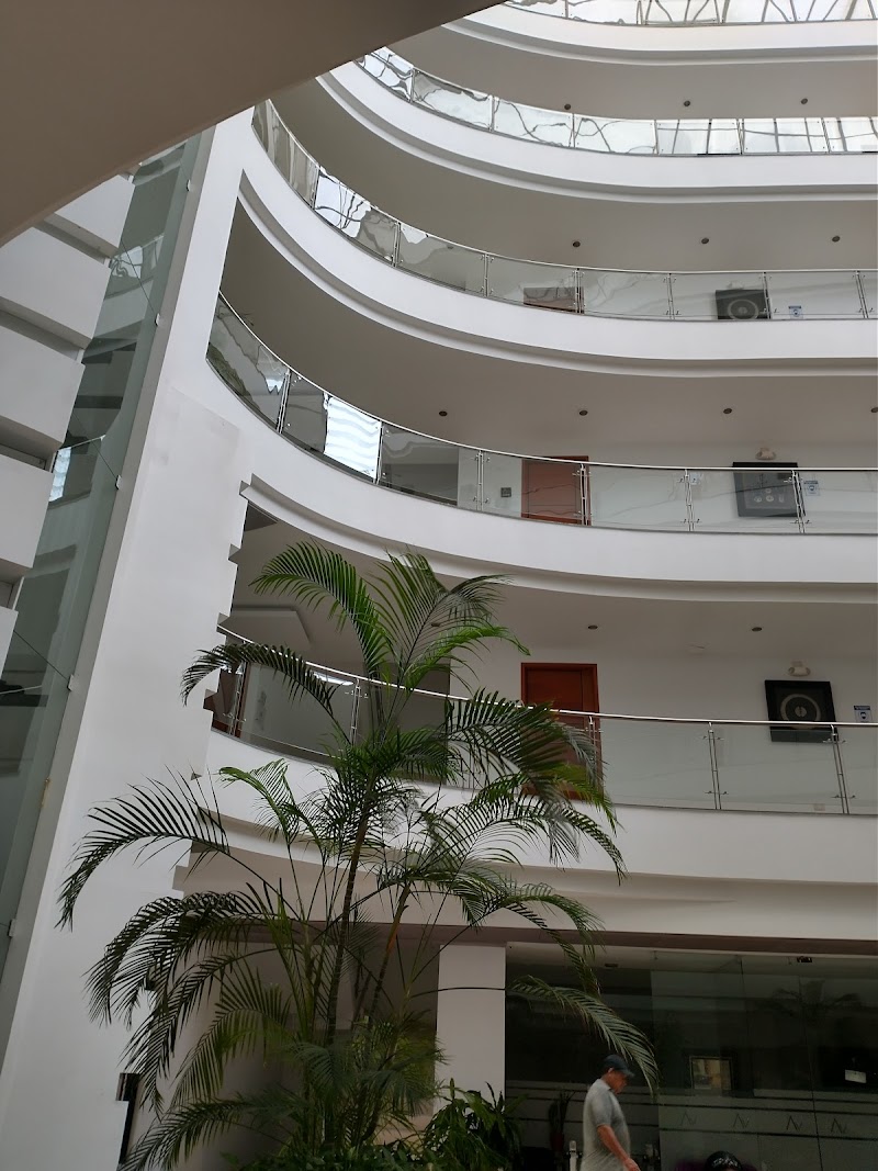 ATRIUM PLAZA HOTEL - miniatura 4