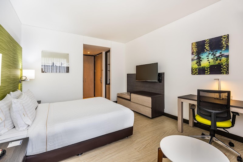 Holiday Inn Exp Bocagrande - miniatura 2