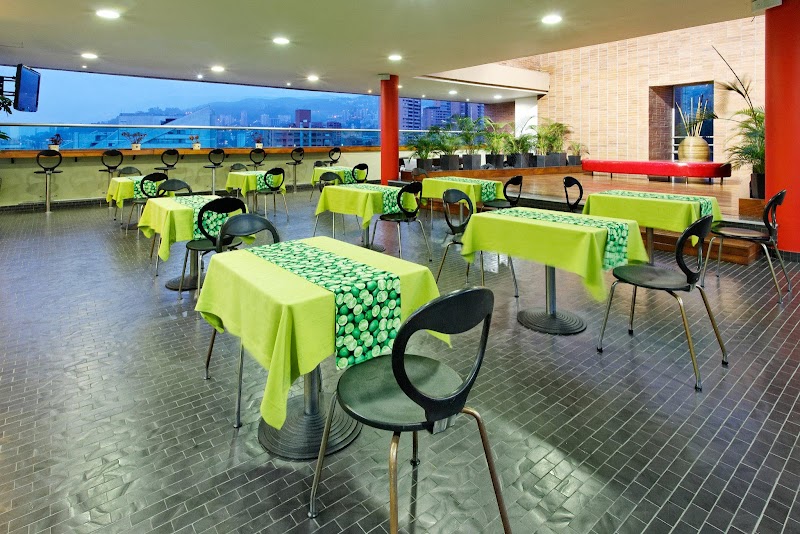 HOLIDAY INN EXP MEDELLIN LA ST - miniatura 5