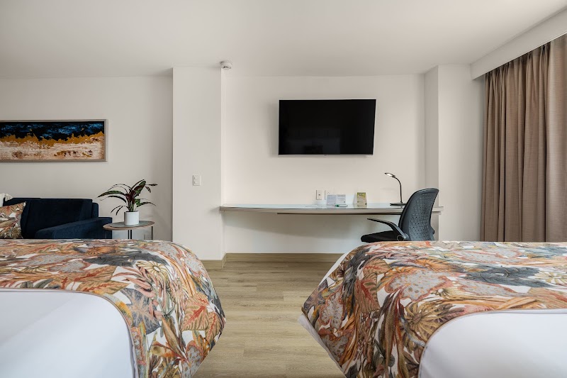NOVELTY SUITES HOTEL - miniatura 2