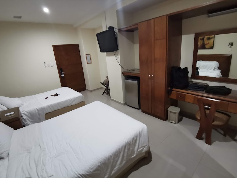 TATIVAN HOTEL - miniatura 2